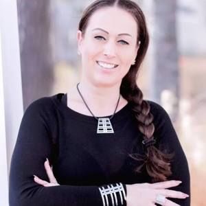 Meet your Posher, Linda